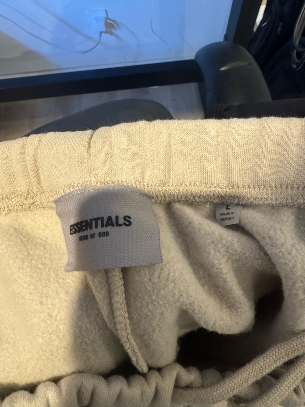 Fear of God ESSENTIALS Men's Tan Lounge Shorts - Picture 3 of 3